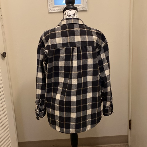 Universal Threads Black & Gray Flannel Shirt Sz S Oversized in great condition. - Picture 2 of 3